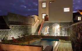 Azorean Urban Lodge